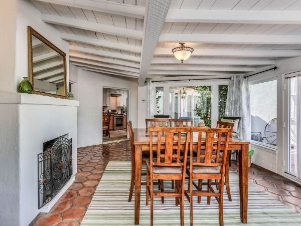 Palm Springs Home 984177