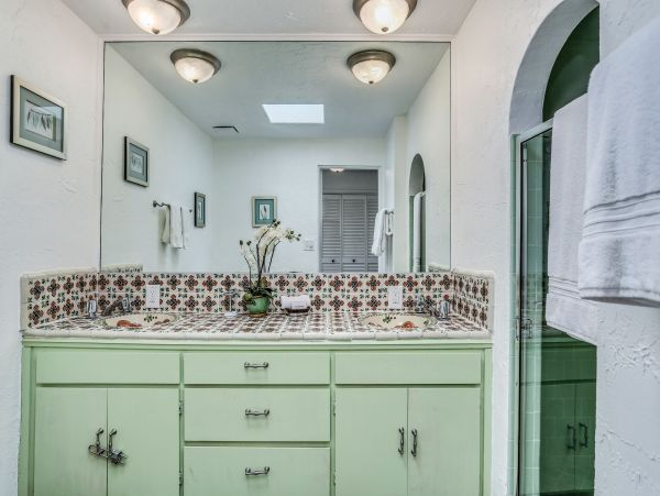 Palm Springs Home 984177