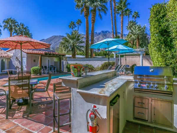 Palm Springs Home 984177