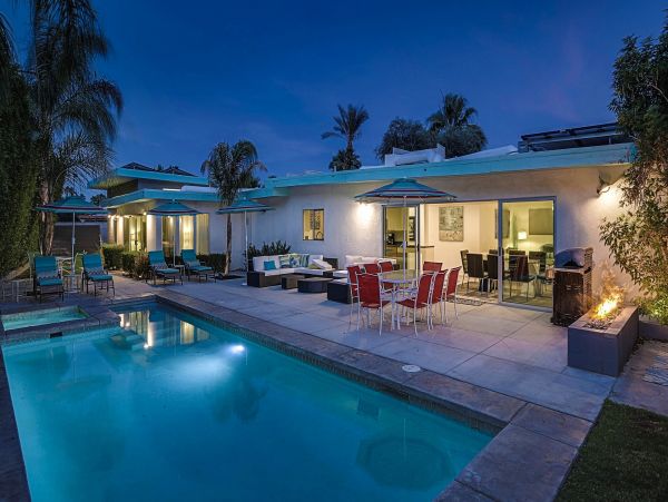 Palm Springs Home 984178