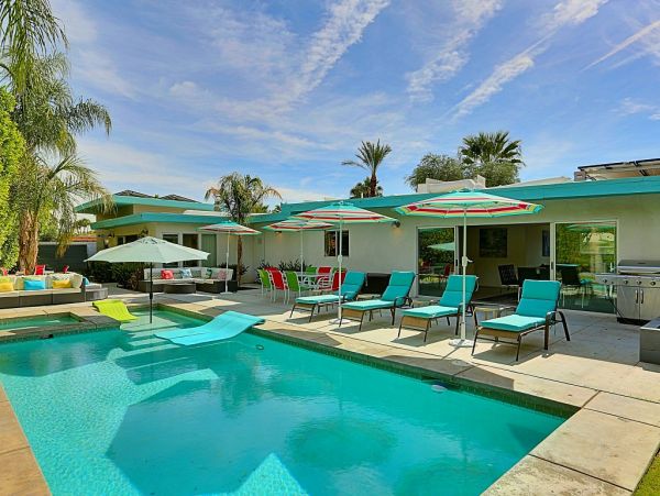 Palm Springs Home 984178