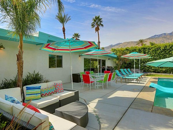 Palm Springs Home 984178