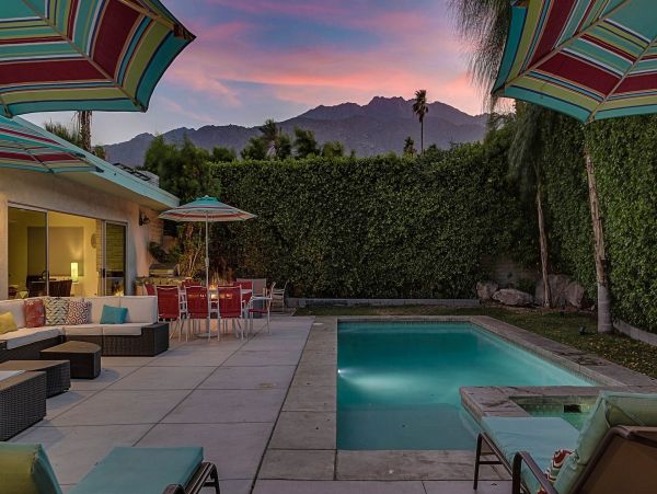 Palm Springs Home 984178