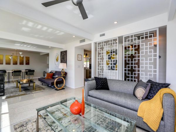Palm Springs Home 984179