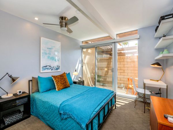 Palm Springs Home 984179