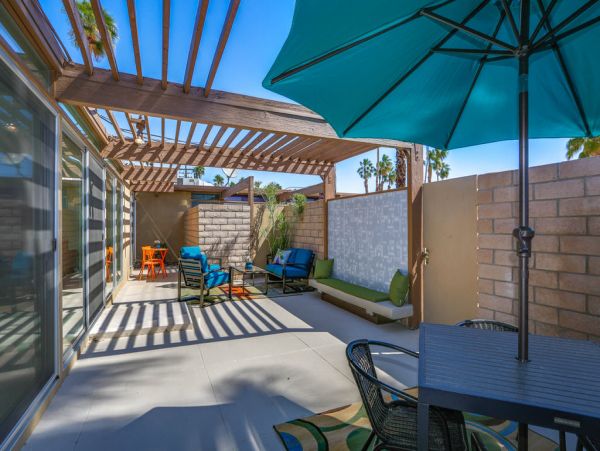 Palm Springs Home 984179