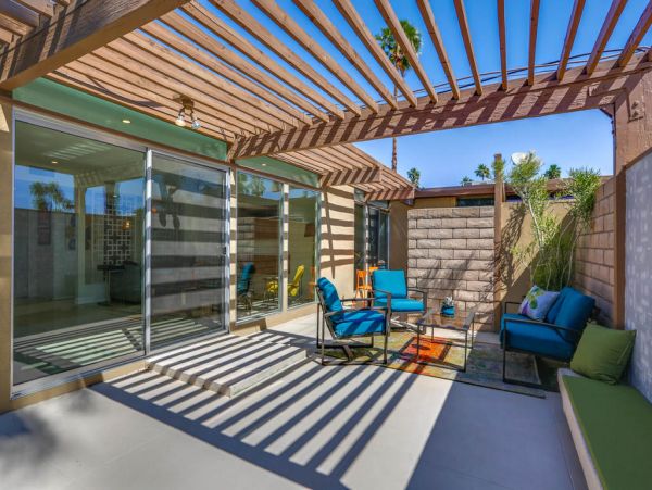 Palm Springs Home 984179