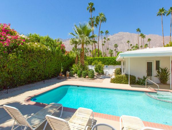 Palm Springs Home 984180