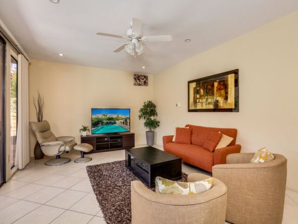 Palm Springs Home 984181