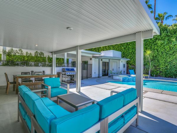 Palm Springs Home 984182