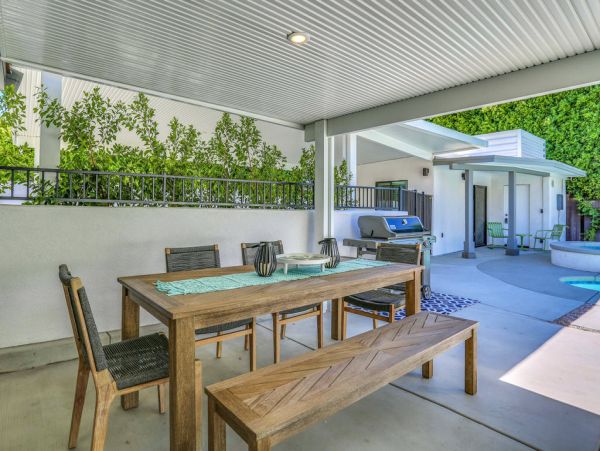 Palm Springs Home 984182