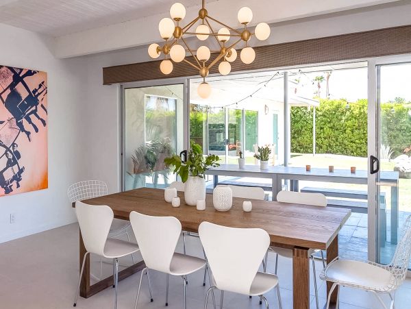 Palm Springs 4 Bedroom Home with Private Pool & Spa