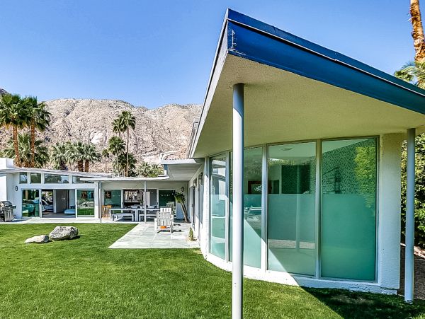 Palm Springs 4 Bedroom Home with Private Pool & Spa