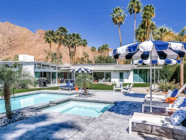 Palm Springs 4 Bedroom Home with Private Pool & Spa