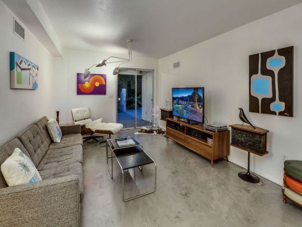 Palm Springs Home 984184