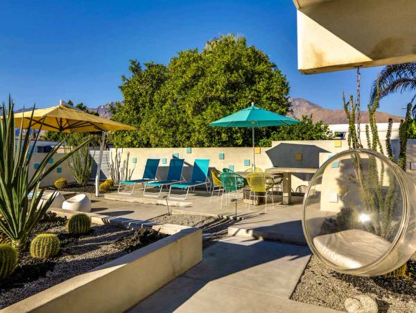 Palm Springs Home 984184