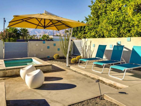 Palm Springs Home 984184