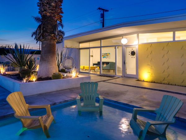 Palm Springs Home 984184