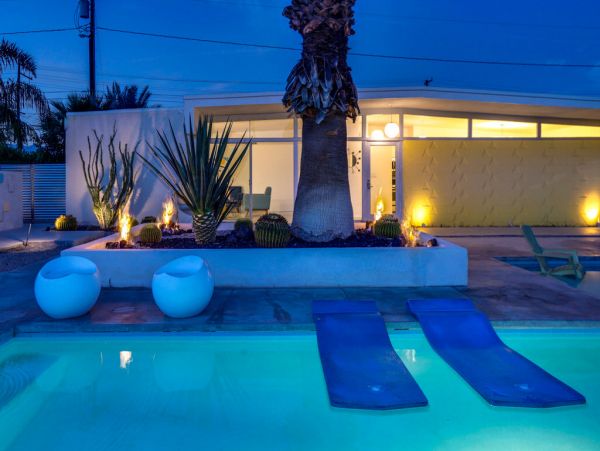Palm Springs Home 984184
