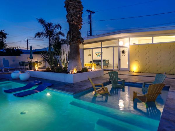 Palm Springs Home 984184