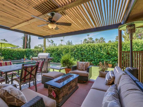 Palm Springs Home 984187