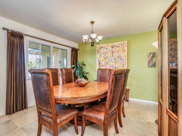 Palm Springs Home 984187