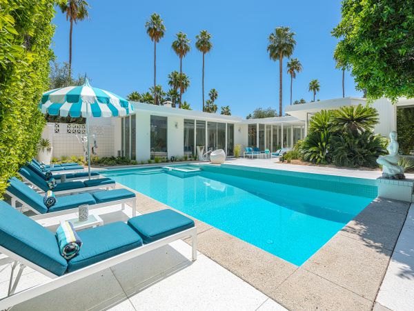 Palm Springs Home 984188