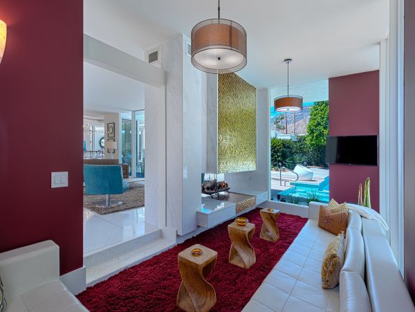 Palm Springs Home 984188