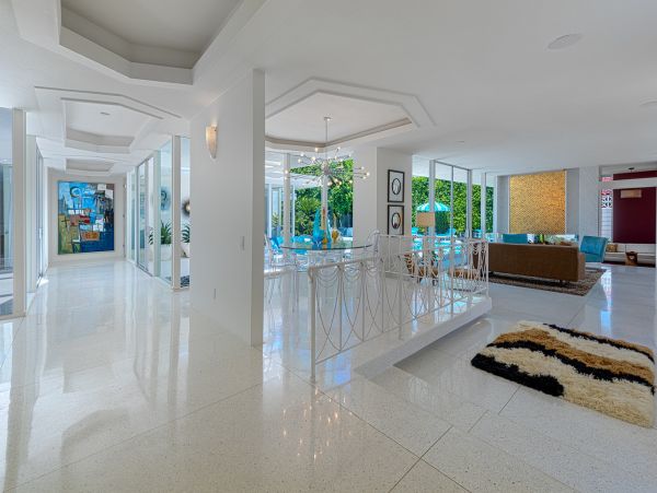 Palm Springs Home 984188