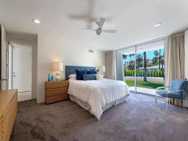 Palm Springs Home 984188
