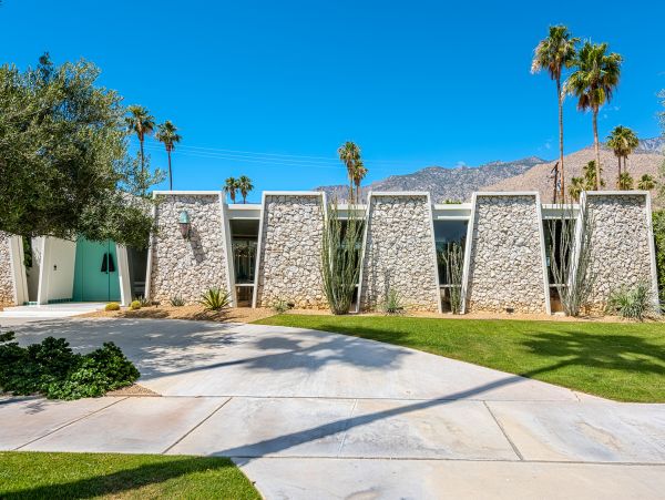 Palm Springs Home 984188