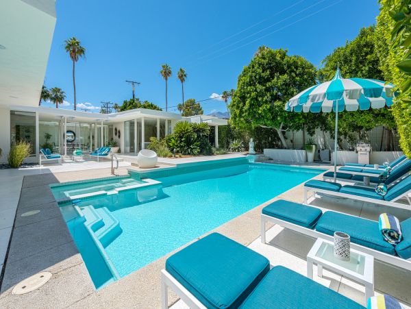 Palm Springs Home 984188