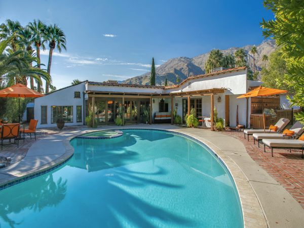 Palm Springs Home 984190