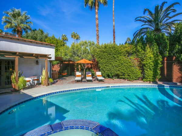 Palm Springs Home 984190