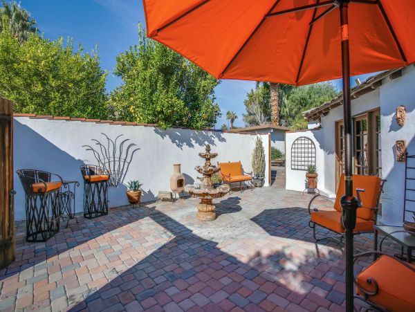 Palm Springs Home 984190