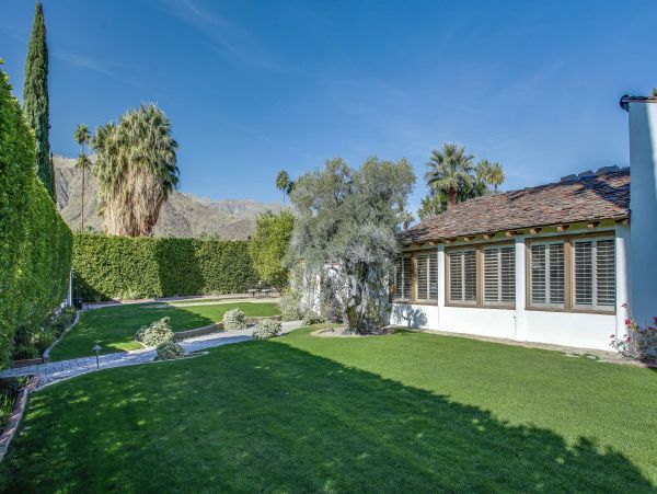 Palm Springs Home 984190