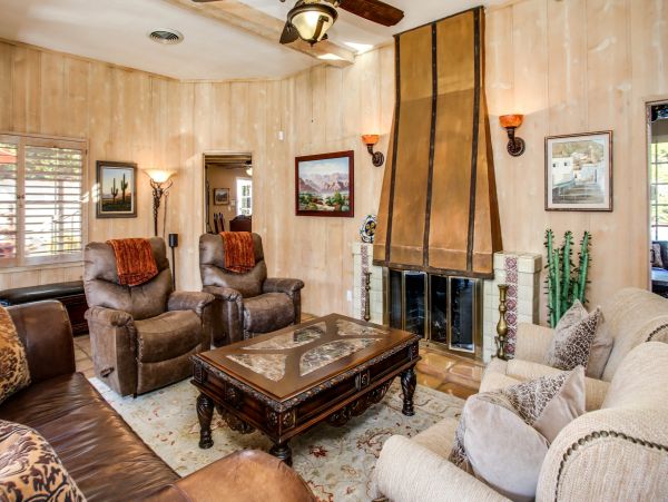 Palm Springs Home 984190