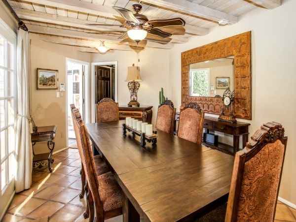 Palm Springs Home 984190