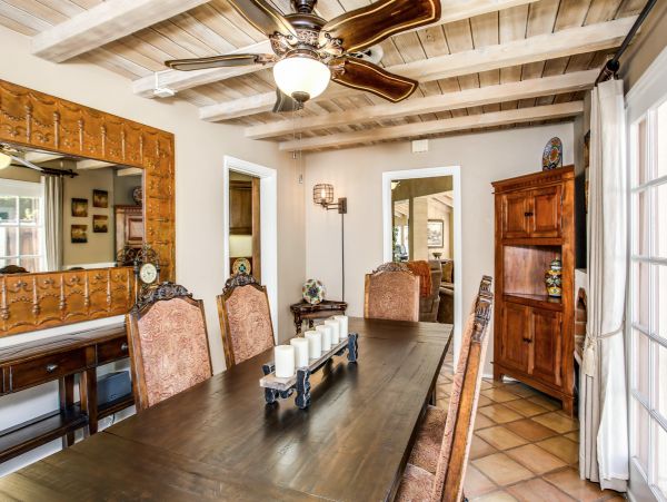 Palm Springs Home 984190
