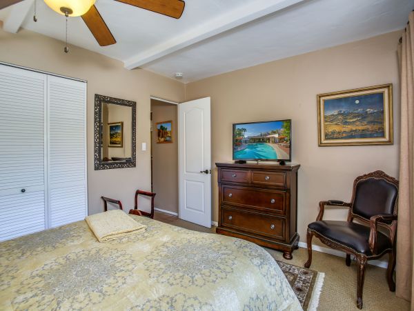 Palm Springs Home 984190