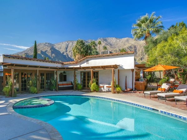 Palm Springs Home 984190
