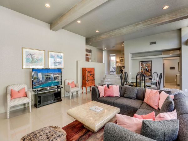 Palm Springs Home 984191