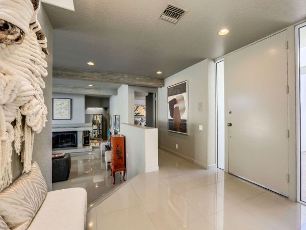 Palm Springs Home 984191