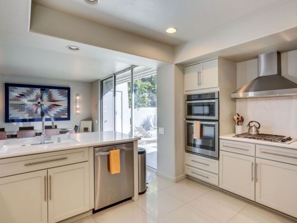 Palm Springs Home 984191