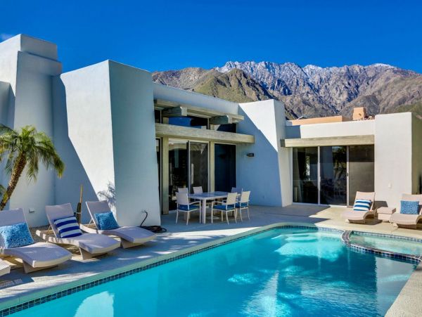 Palm Springs Home 984191
