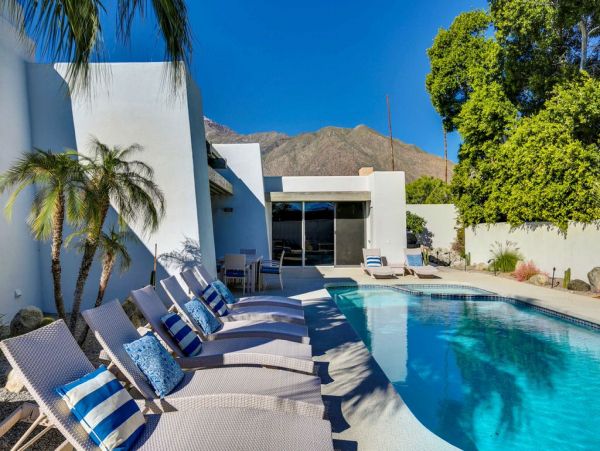 Palm Springs Home 984191
