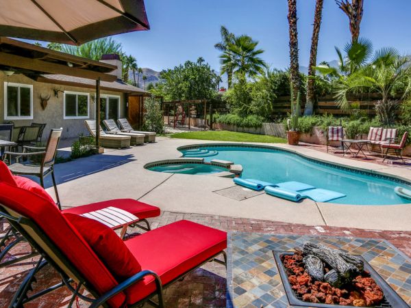 Palm Springs Home 984192