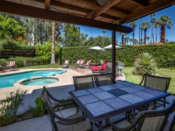 Palm Springs Home 984192