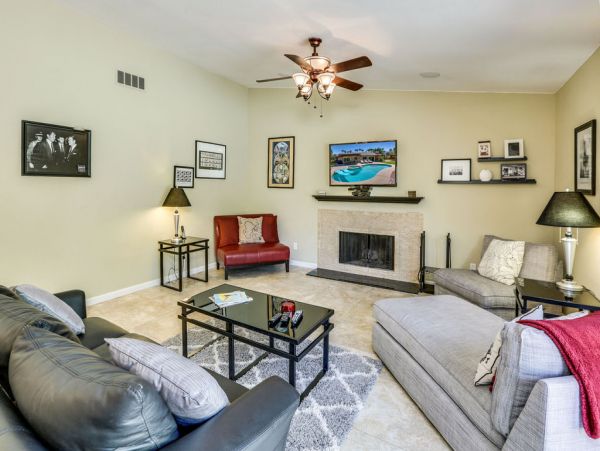 Palm Springs Home 984192