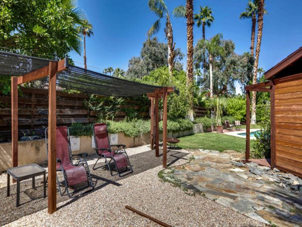 Palm Springs Home 984192